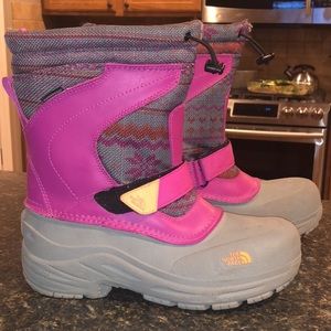 North Face kids winter boots size 6